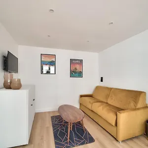 Appartement Superbe Studio Refait à Neuf, Paris